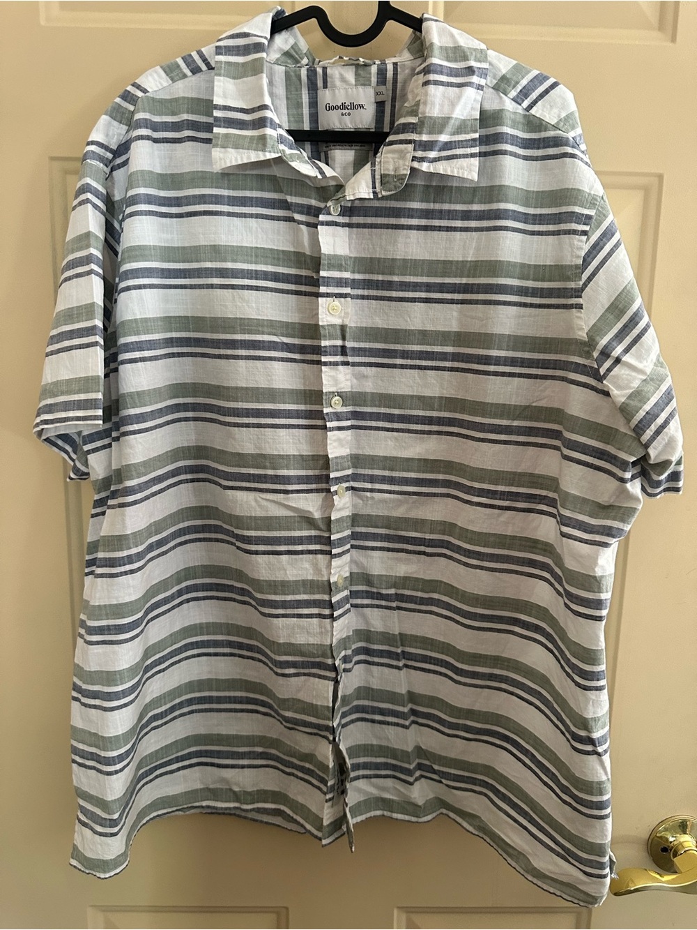 Goodfellow & Co White Short-Sleeve Button-Up Shirt with Green & Blue Stripes